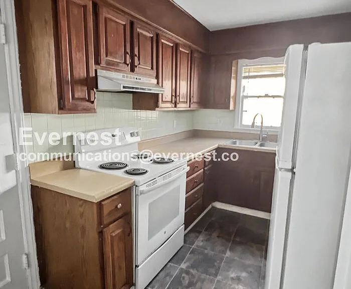 7316 Paseo Blvd — Photo 2