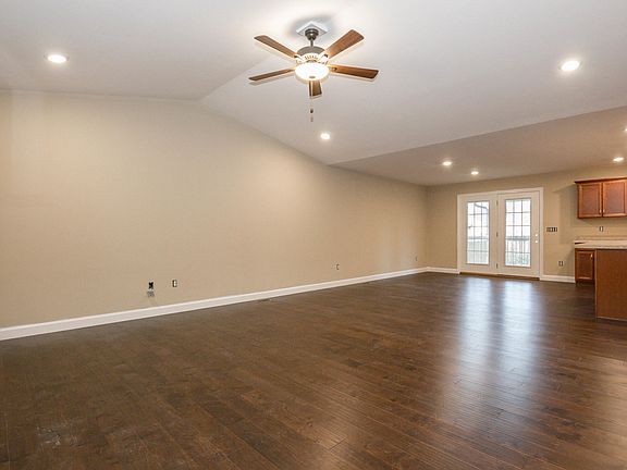 4th image of 107 Overhill Dr