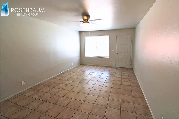 2 bed, 1.0 bath, 810 sqft, $1,349 — Photo 2
