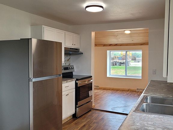 2nd image of 615 13th St