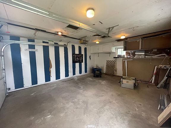 5th image of 3439 Street