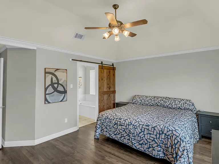 5613 Landsdown Dr — Photo 17