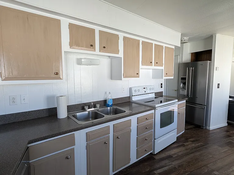 4 Wisconsin Creek Rd #10 — Photo 3