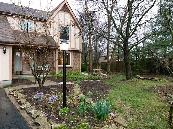 3rd image of 12330 Woodsfield Pl NW
