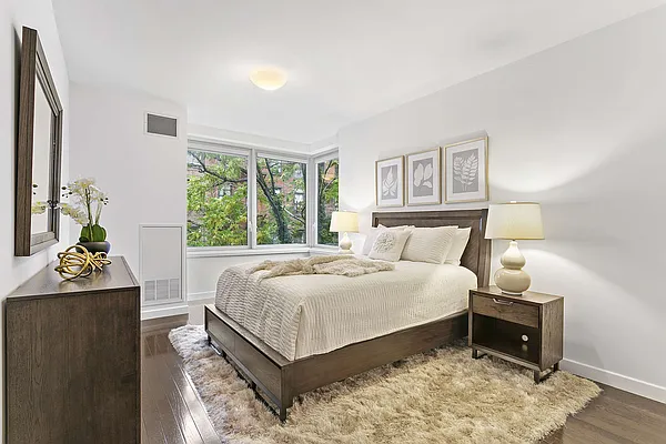 Rented by Compass | media 13