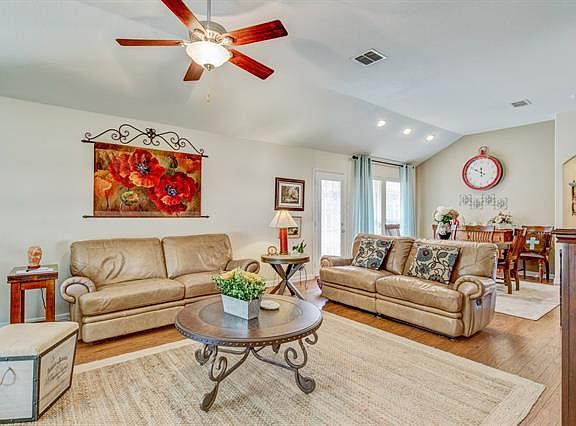 3rd image of 4721 Topaz Ln