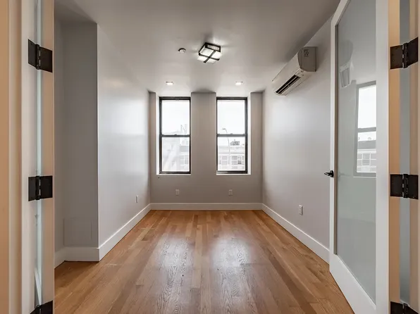 1629 Saint John's Place image 1 of 10