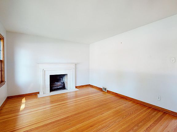 4th image of 1706 Larkmoor Ln