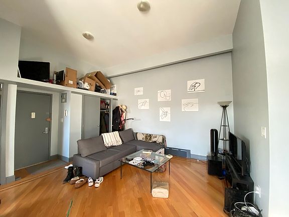 2nd image of 50 Hoyt St #3B