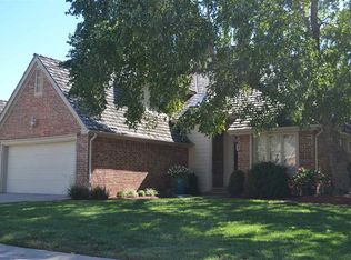 9411 E Bent Tree Cir, Wichita, KS 67226