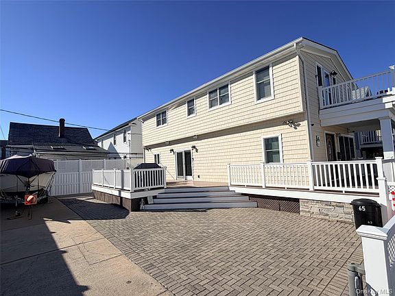 3rd image of 65 New Hampshire St
