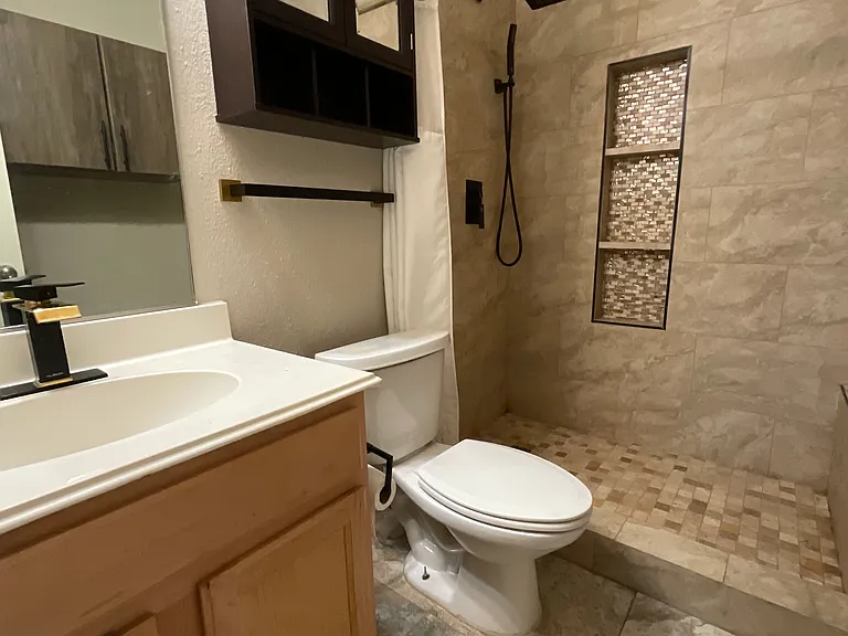 1421 Fox Run Dr — Photo 32