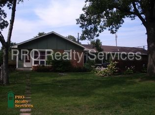535 Ardmore Dr, Golden Valley, MN 55422