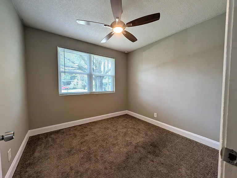 5363 Poppy Dr — Photo 10