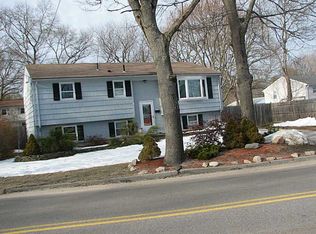 55 Long St, Warwick, RI 02886