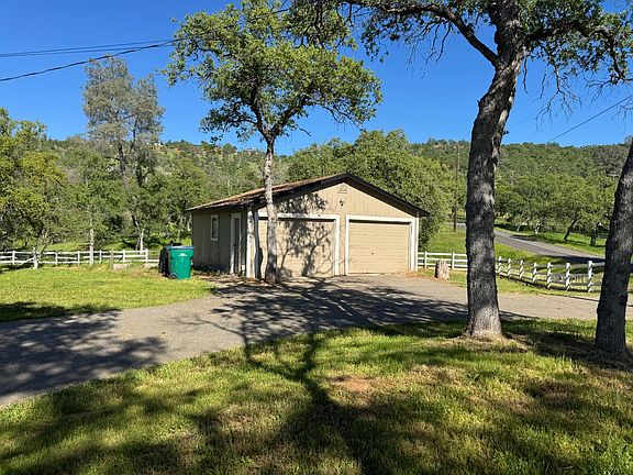 4th image of 13600 Pino Ct