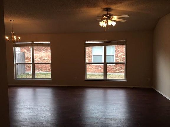 3rd image of 9805 Nixon Dr
