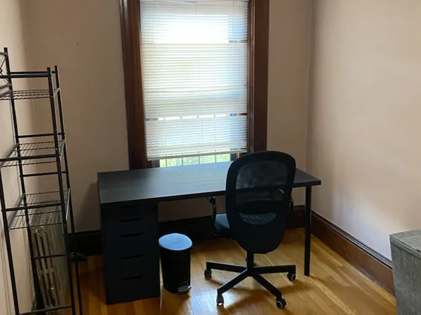 849 Beacon St #8F, Boston, MA 02215