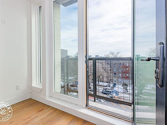 5th image of 171 Linden Blvd APT 7B