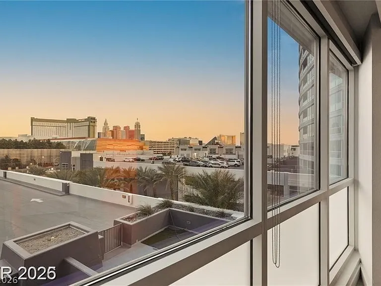 4525 Dean Martin Dr #511 — Photo 17