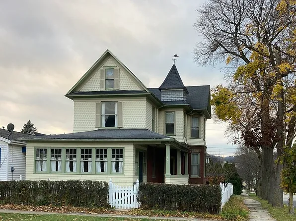 401 Grove Ave, Johnstown, PA 15902