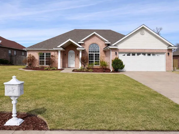 137 Grizzly Bear Dr, White Hall, AR 71602