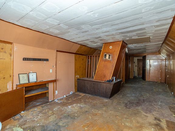 5th image of 1541 W Marquette Rd