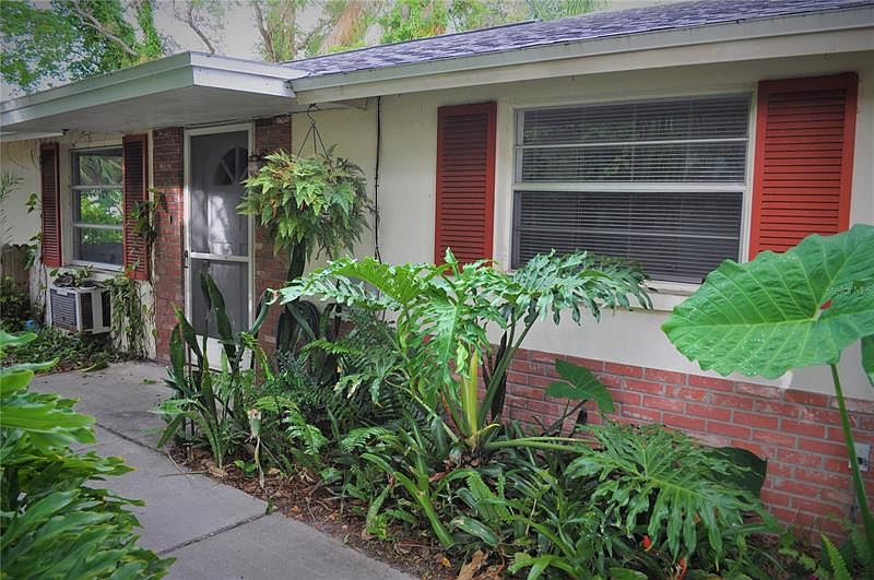 1st image of 521 Magnolia Ave APT B