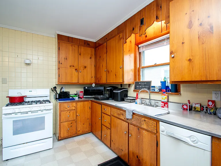 1405 W Barker Ave — Photo 11