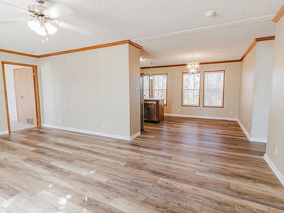 5th image of 170 Beth Dr
