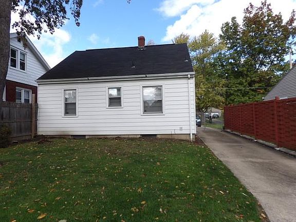 3rd image of 85 Terrace Dr