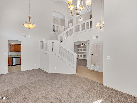 5th image of 6055 Camden Lake St