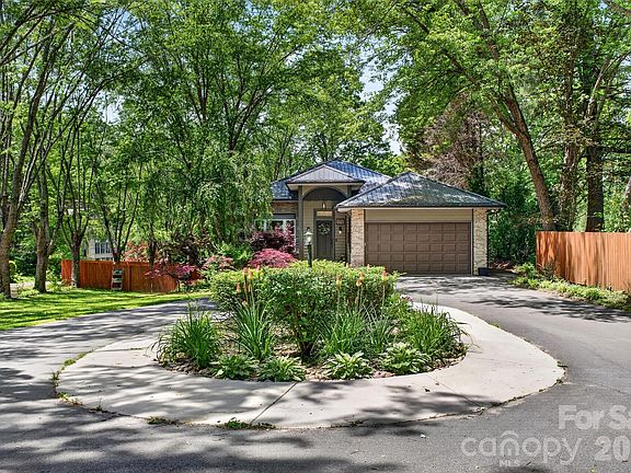 2nd image of 170 Weston Rd