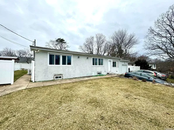 146 N 25th Street, Wyandanch, NY 11798