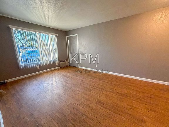 4th image of 3939 Pershing Ave #53