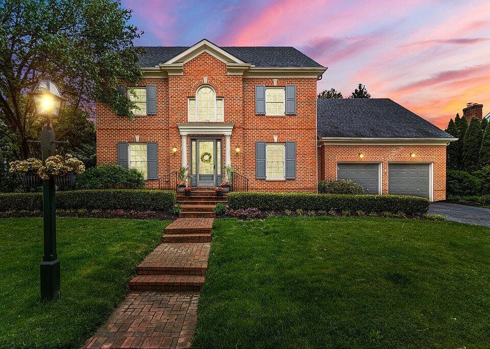 1st image of 4688 Cavendish Ct
