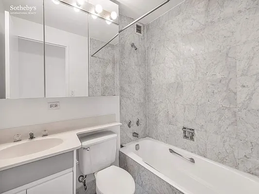 Rented by Sotheby's International Realty | media 14