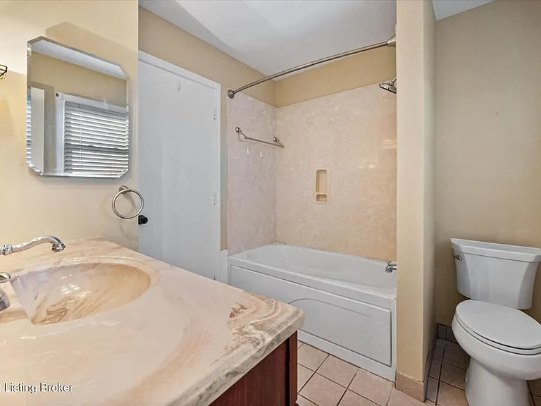 9903 Welshpool Ct — Photo 20
