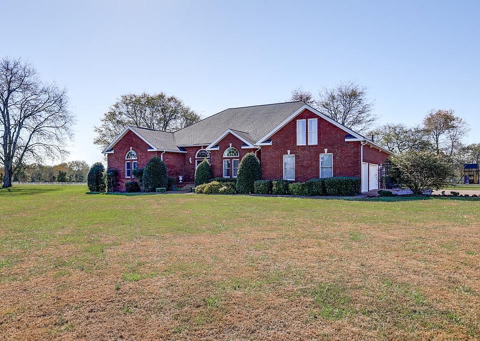 1st image of 667A Harris Ln #A