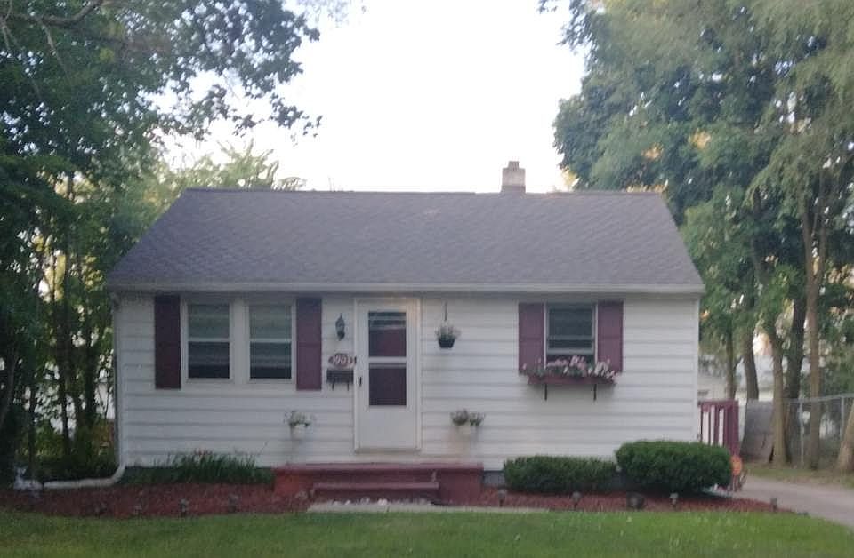 1st image of 3903 Parkway Dr