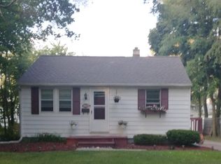 3903 Parkway Dr, Lansing, MI 48910