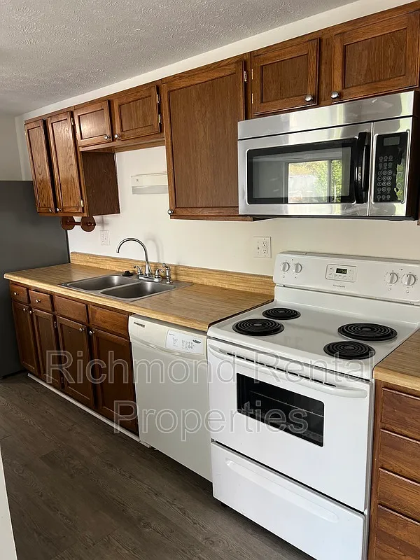 2 bed, 2.0 bath, $1,495 — Photo 3