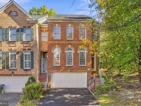 12463 Rose Path Cir, Fairfax, VA 22033