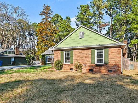 4th image of 123 Montclair Cir