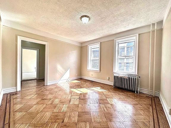 3rd image of 326 Summit Ave #203B