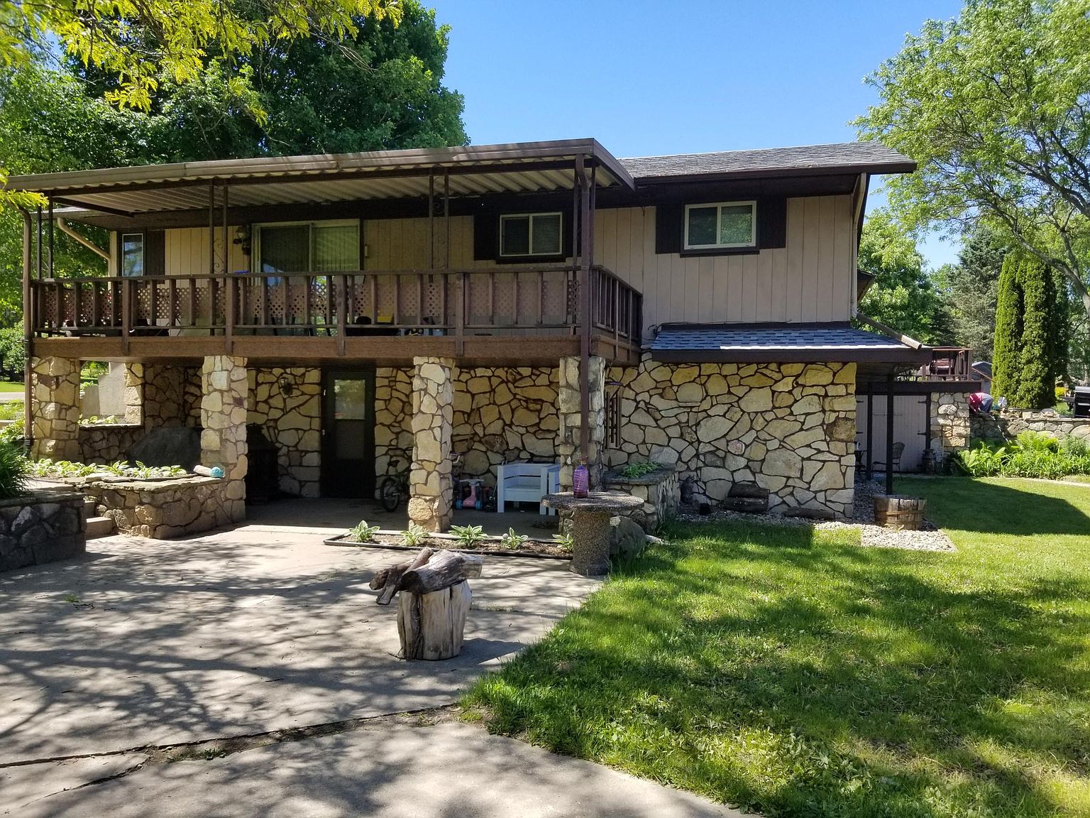 357 South St, WI 53955 Zillow