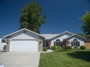 5108 Mockingbird Ct, West Richland, WA 99353