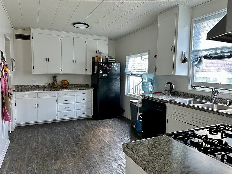 4525 San Carlos Ave — Photo 19
