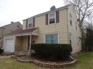 737 S Cornell Ave, Villa Park, IL 60181