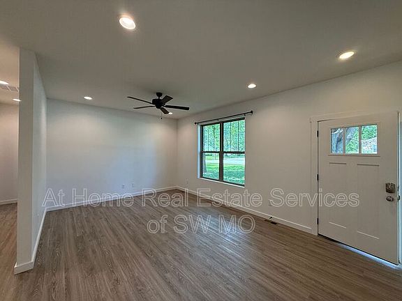 3rd image of 2028 S Lone Pine Ave